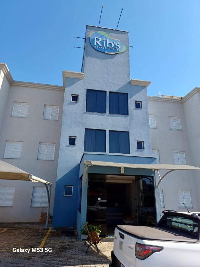 Ribs Hotel Piuí Exteriör bild